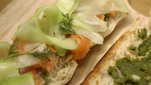 Panini z łososiem a’la gravlax